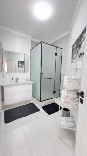 Best view in city, secured 24/7 - 1