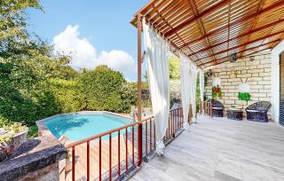 Cozy Home In Lamotte Du Rhone - 1