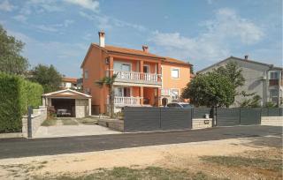 2 Bedroom Lovely Apartment In Labin - Labin - 1