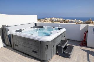 Terraced Penthouse with Views and Jacuzzi - Xagħra - 0