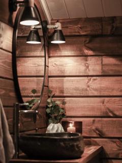 Tømmerhus i Geiranger Sentrum med panorama utsikt - 1