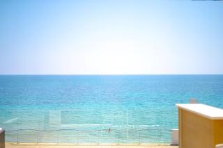 Luxury appartments in the villa Sun located in Avola on front of the sea at 200 meters about from the beach with terrace of 35 square meters with wonderful seaview - Avola - 0