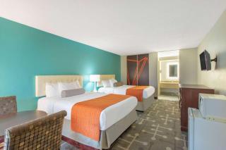 Howard Johnson by Wyndham Albany - Albany - 3