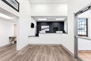 Super 8 by Wyndham Baton Rouge/I-10 - 1