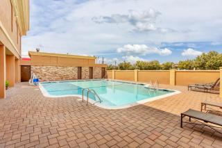 Best Western Mill River Manor - 5