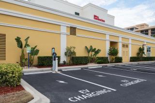 Hilton Garden Inn Daytona Beach Oceanfront - Daytona Beach - 8