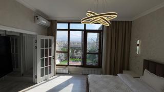 Best view in city, secured 24/7 - Bischkek - 0
