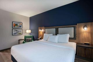 La Quinta Inn & Suites by Wyndham Chattanooga Downtown/South - Chattanooga - 3