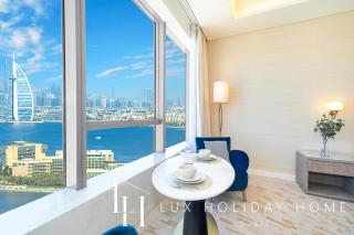 LUX Iconic Views at The Palm Tower Studio 2 - 4