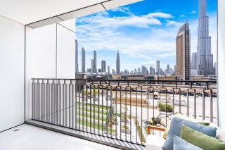 Premium Downtown Home with Burj Khalifa View - Dubai - 5