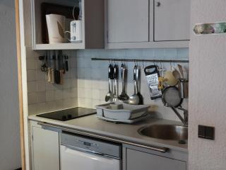 Appartement rénové, cœur de station, balcon avec vue, 4 pers - FR-1-181-1037 - 1