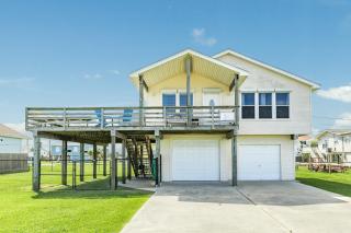 Huge Deck Fully Fenced & Pups Welcome - Galveston - 1