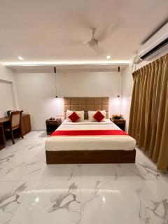 Yam Hotel - 2