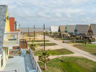 Take It Easy in Surfside - Gulf and Bay Views, Cute Beach House! - 6
