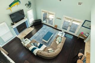 180 Degree Water Views, Huge Deck, Perfect Sunrise Spot, Great Layout! - 8