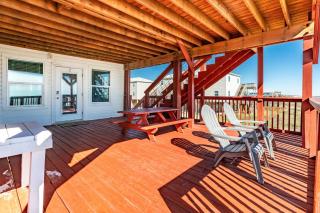 Unobstructed Oceanfront SEA TURTLE Unit 2 Beach Pad! - Surfside Beach - 6