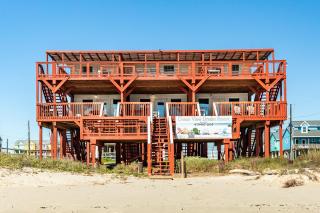 Unobstructed Oceanfront SAND DOLLAR Unit 7 Beach Pad! - Surfside Beach - 3