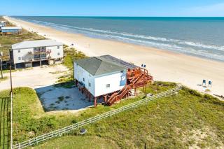 Unobstructed Oceanfront SAND DOLLAR Unit 7 Beach Pad! - Surfside Beach - 2