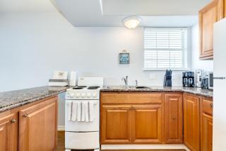 Unobstructed Oceanfront SEA OTTER Unit 4 Beach Pad! - 2