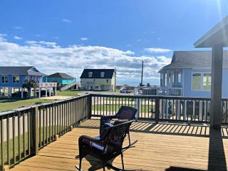Blue Swordfish Bungalow - 4 Bed, 4 Bath - Short Walk to Beach and Gulf Water! - Surfside Beach - 7