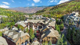 Villa Montane 215 by East West Hospitality - 8