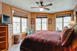 Villa Montane 210 by East West Hospitality - 4