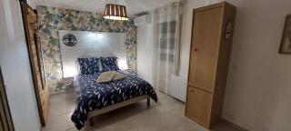 Gîte de L'Olivier, classé, climatisé, jardin avec parking gratuit devant le logement et à 5 minutes du centre-ville à pied - LʼIsle-sur-la-Sorgue - 4