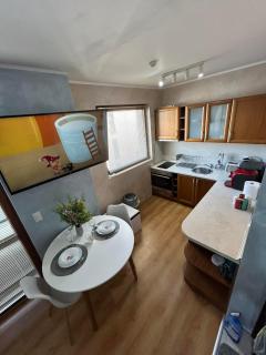 1-Bedroom apt - BathTub - 10mins from SkiLift Gondola - freeWiFi - WorkDesk - Central Heating - Full Kitchen at Edelweiss - Bansko - 1