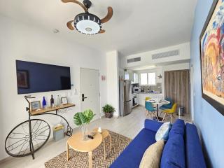 Beautiful property across from HardRock hotel with free casino Private beach club and golf course We now take google pay Apple Pay and PayPal - Punta Cana - 7