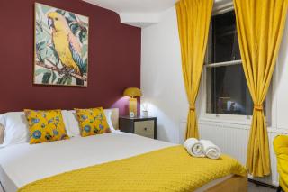 Hyde Park Arty Apartment - London - 2