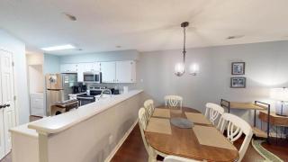True Blue Golf Getaway 2 Bedroom - 9