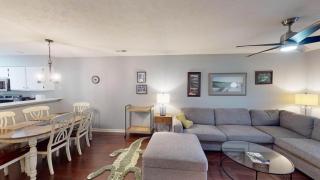 True Blue Golf Getaway 2 Bedroom - 3