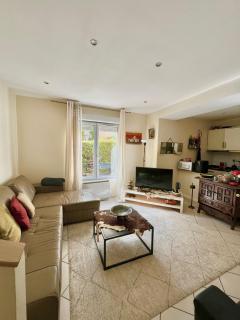 Charmant T2 entièrement équipé avec terrasse - Nanterre - 4