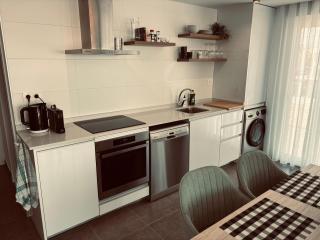 Alicante City Beach Jacuzzi Luxury Penthouse with Rooftop Terrace - Gran Alacant - 7