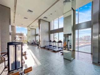 Luxurious 2BR Home with Stunning Marina Skyline View - Dubai - 6