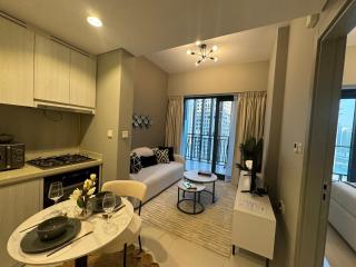 ASHRI HOLIDAY HOMES STYLISH Apartment near Burj Khalifa - Dubai - 5