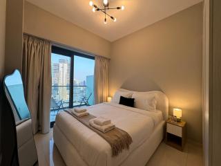 ASHRI HOLIDAY HOMES STYLISH Apartment near Burj Khalifa - Dubai - 3