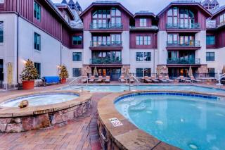 Villa Montane 219 by East West Hospitality - 9