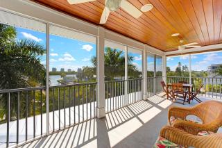 Skyfall South, 4 Bedroom Beach Vacation Pool Home, Sleeps 8 - 9