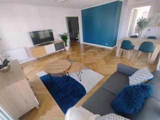 Big, Newly Renovated and Bright 3 Bedroom Flat in center of Courbevoie - 89m2 - Courbevoie - 3