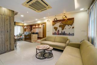 Hotel Royal Ican Sindhubhavan Road - 0