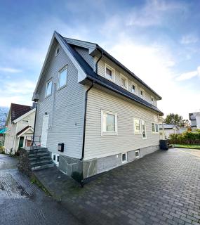 Sentrumsnær leilighet med 4 soverom - Aurora - 5