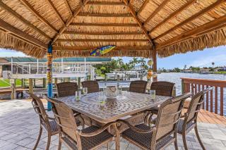 Gulf Access, Dock with Tiki, Heated Pool and Spa, Putting Green - Villa Sunrise Soiree - Roelens - Cape Coral - 7