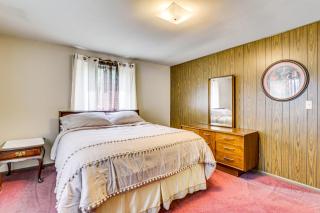 12 Mi to Castle Rock Lake Serene New Lisbon Home! - New Lisbon - 1