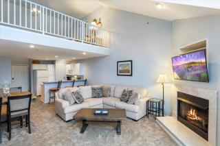 The Lookout Top Floor Panoramic Views - Osage Beach - 9