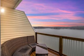 The Lookout Top Floor Panoramic Views - Osage Beach - 6