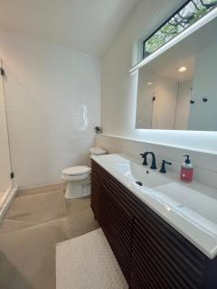 Restful sanctuary minutes from downtown - Nashville - 3