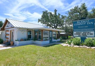 Blanco County Inn & Guesthouses - Blanco - 0