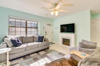 Emerald Coast Home Outdoor Entertainment Area! - Mary Esther - 8
