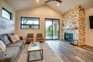 Private Hot Tub & Patio: Granby Mtn Retreat! - 8
